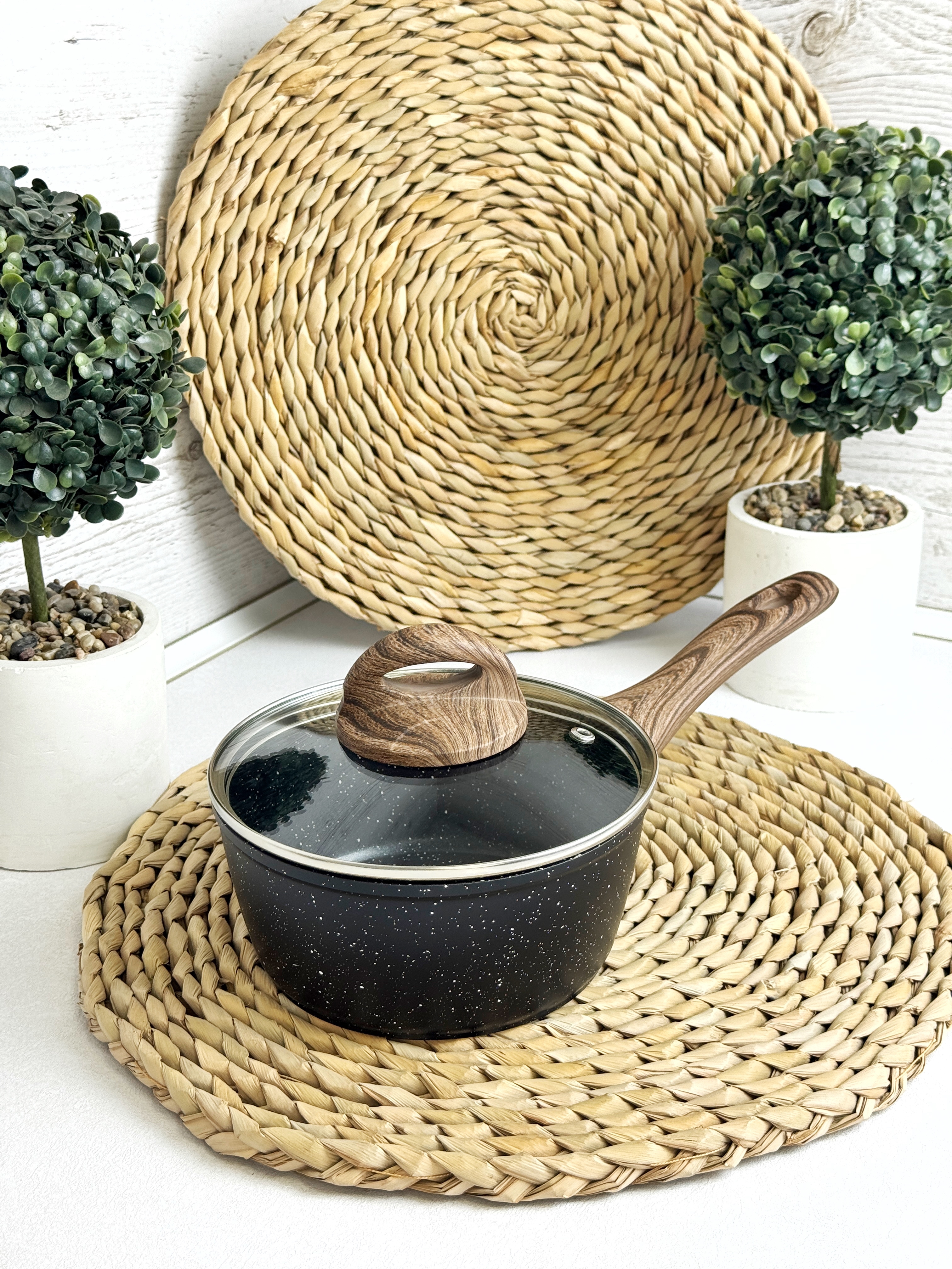 Замовити Ковш с крышкой 1,3 л Intrendo Forest Line IN4016FL в інтернет магазині luminarc.in.ua за вигідною ціною дешево, оптом і роздріб.